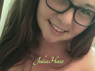 Julia_Haze