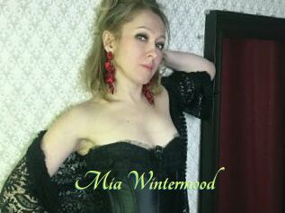 Mia_Wintermood