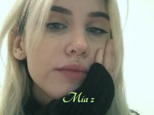 Mia_z