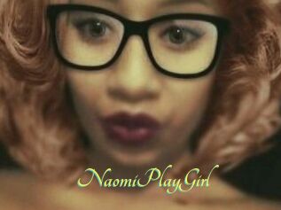 NaomiPlayGirl