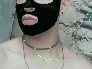 Ricky23cm